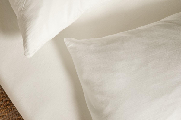 Taie d’oreiller en pur coton bio uni | Maison Aveni