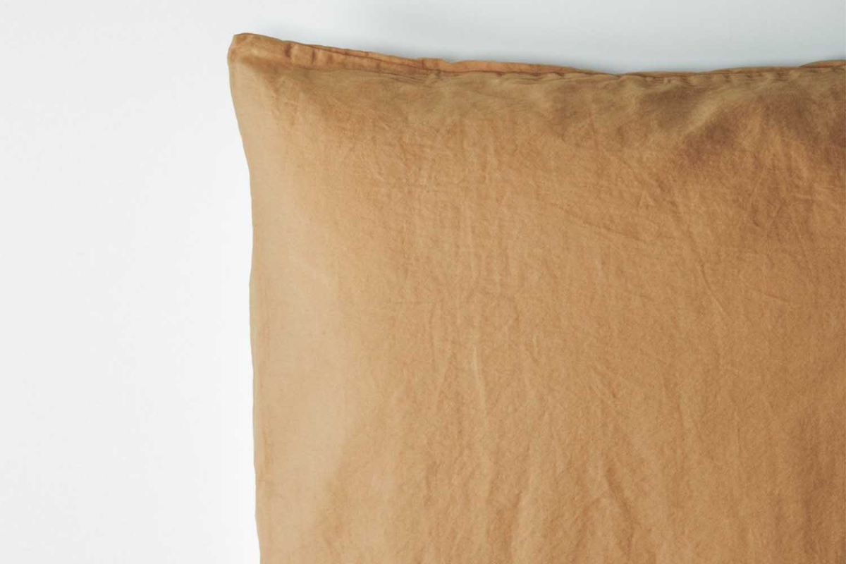 Taie d'oreiller en satin de coton bio lavé uni | Maison Aveni