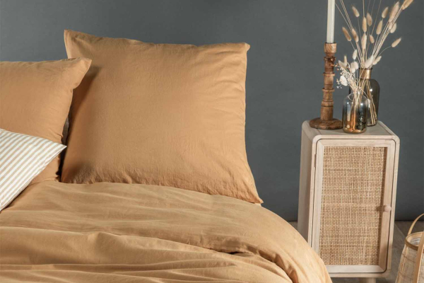 Taie d'oreiller en satin de coton bio lavé uni | Maison Aveni