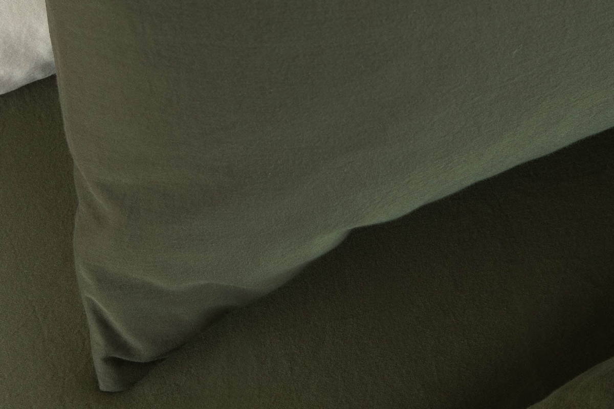 Taie d'oreiller en satin de coton bio lavé uni | Maison Aveni