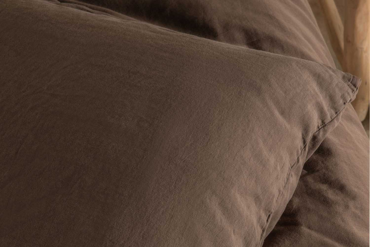 Taie d'oreiller en satin de coton bio lavé uni | Maison Aveni