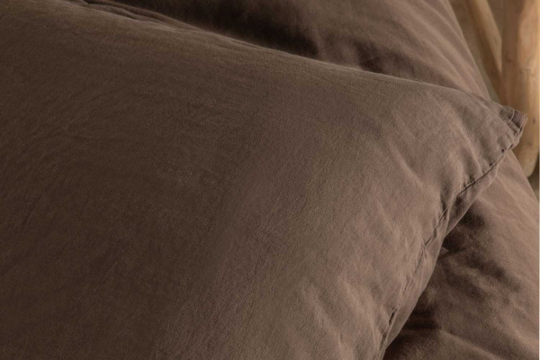 Taie d'oreiller en satin de coton bio lavé uni | Maison Aveni