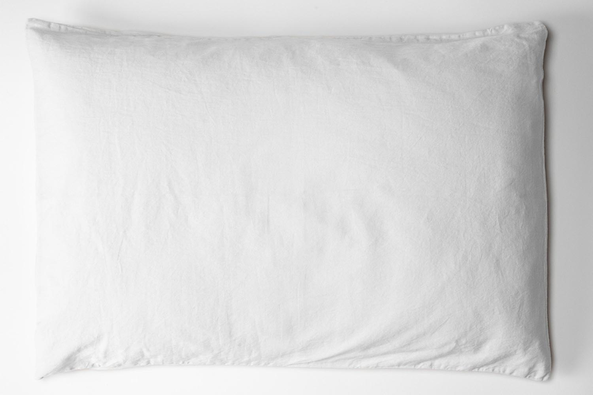 Taie d'oreiller en satin de coton bio lavé uni | Maison Aveni