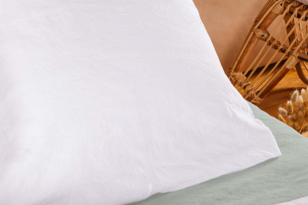 Taie d'oreiller en satin de coton bio lavé uni | Maison Aveni