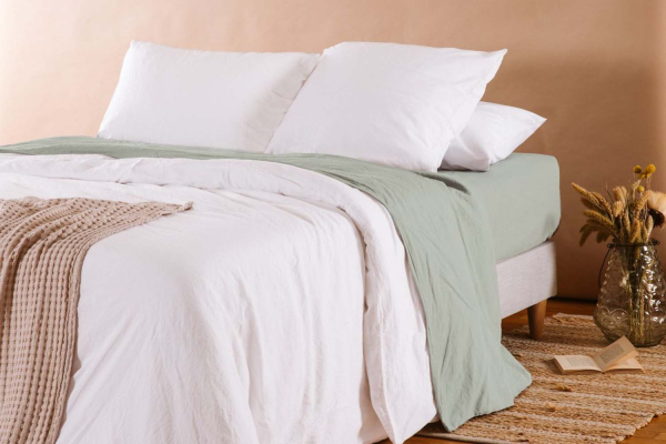 Taie d'oreiller en satin de coton bio lavé uni | Maison Aveni