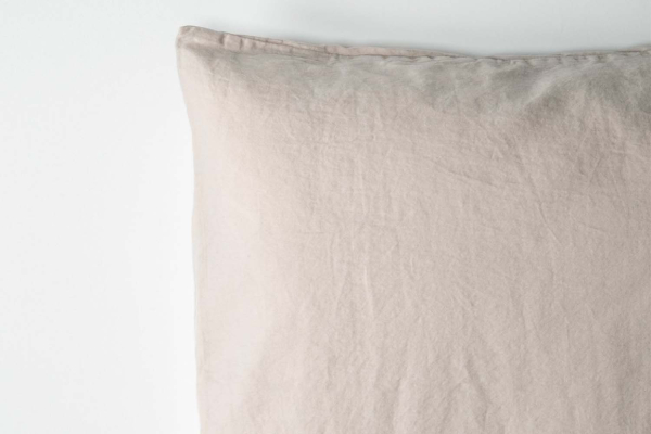 Taie d'oreiller en satin de coton bio lavé uni | Maison Aveni