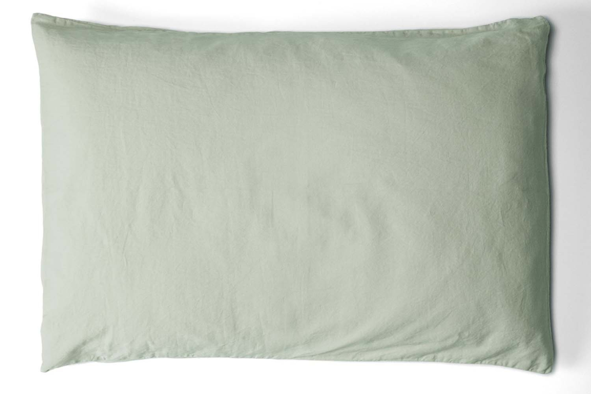 Taie d'oreiller en satin de coton bio lavé uni | Maison Aveni