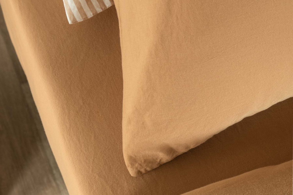 Taie d'oreiller en satin de coton bio lavé uni | Maison Aveni
