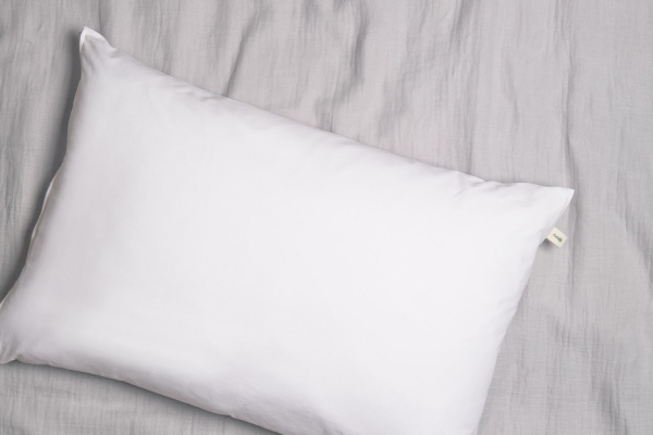 Oreiller avec une enveloppe en Tencel et coton bio | Maison Aveni