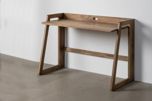 Houten bureau Linea