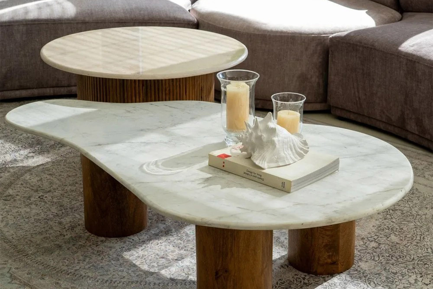 Table basse 135 cm Ovali en manguier & marbre – Style haut de gamme