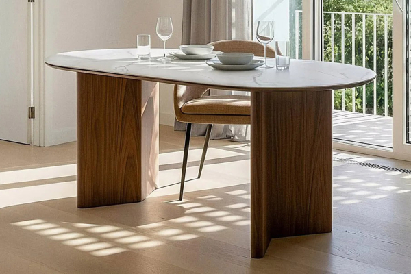 Table à manger Avora en bois et céramique – Matériaux nobles