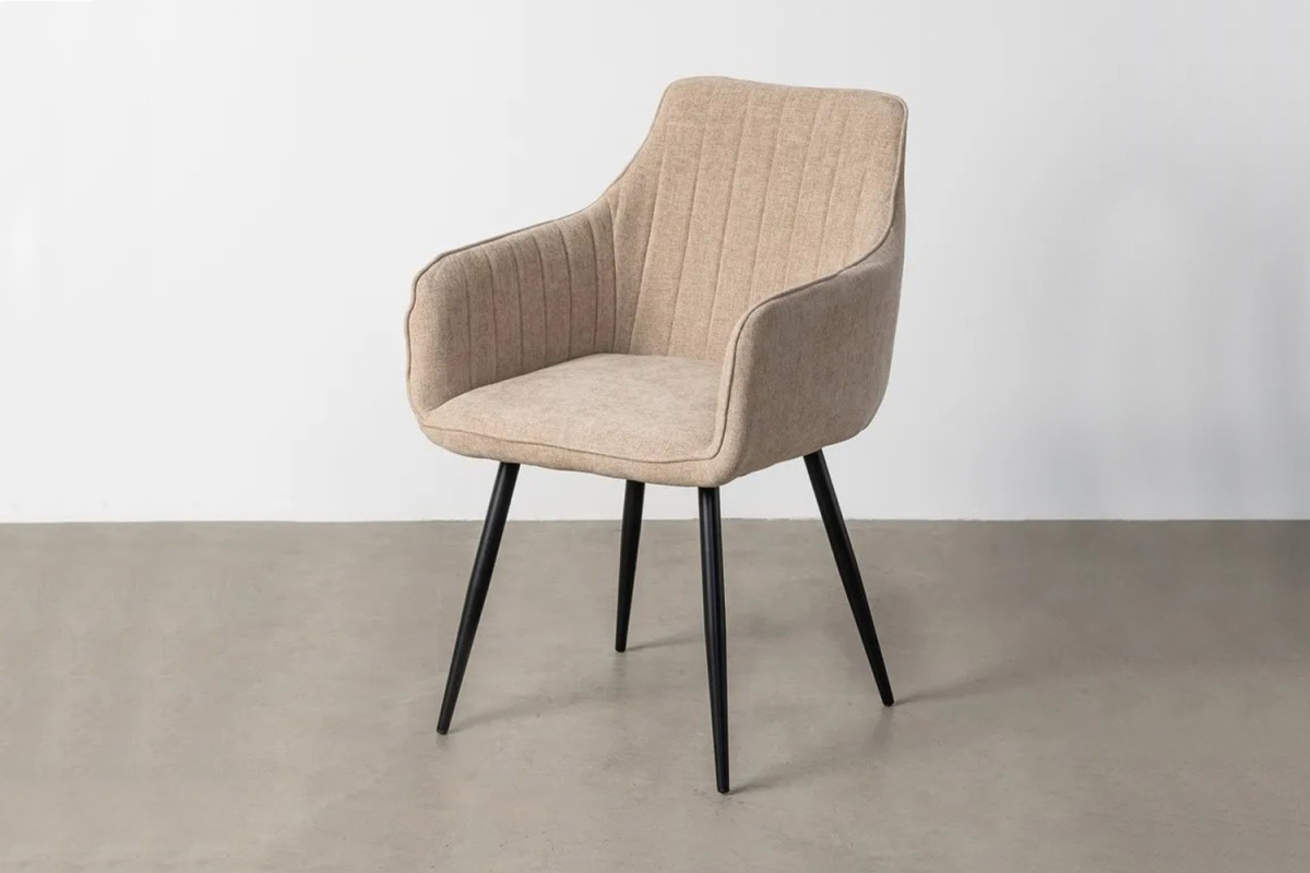 Chaise en tissu et pieds métal Elmar