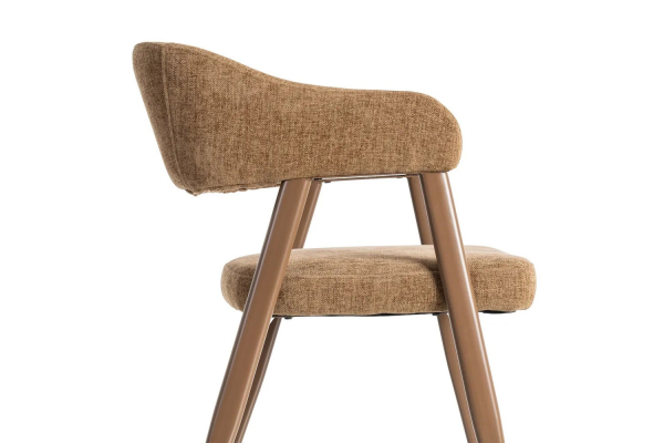 Chaise avec accoudoirs en tissu et pieds métal Néris