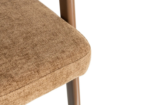 Chaise avec accoudoirs en tissu et pieds métal Néris