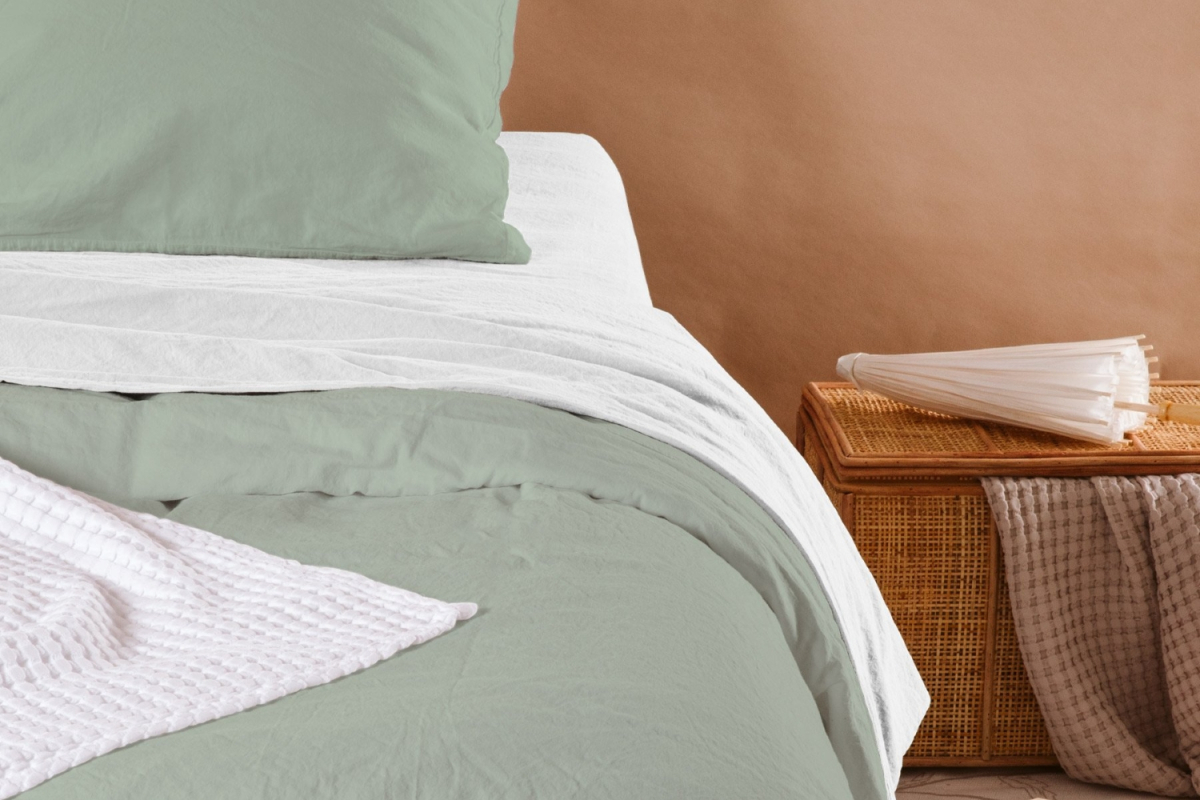 Drap housse satin de coton bio lavé uni | Maison Aveni