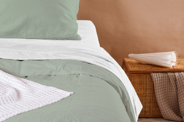 Drap housse satin de coton bio lavé uni | Maison Aveni