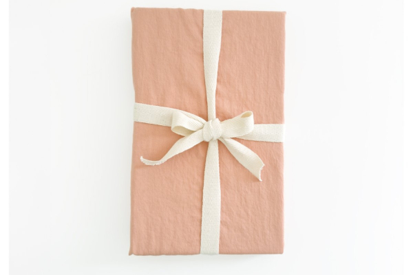 Drap housse satin de coton bio lavé uni | Maison Aveni