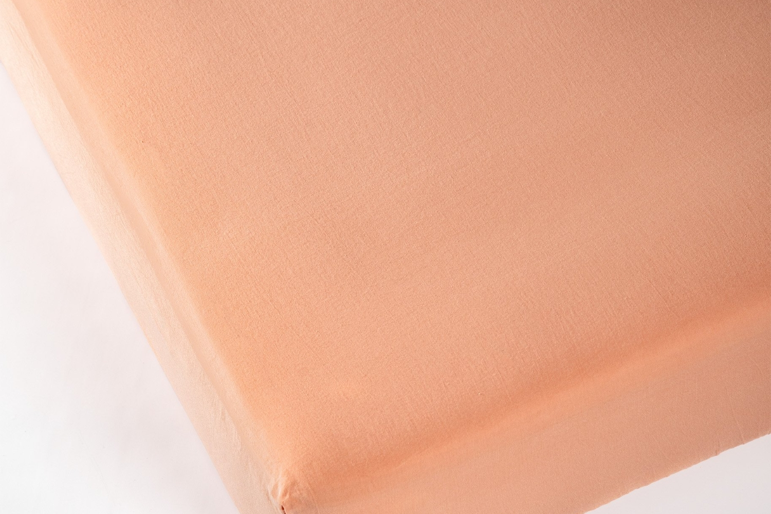 Drap housse satin de coton bio lavé uni | Maison Aveni