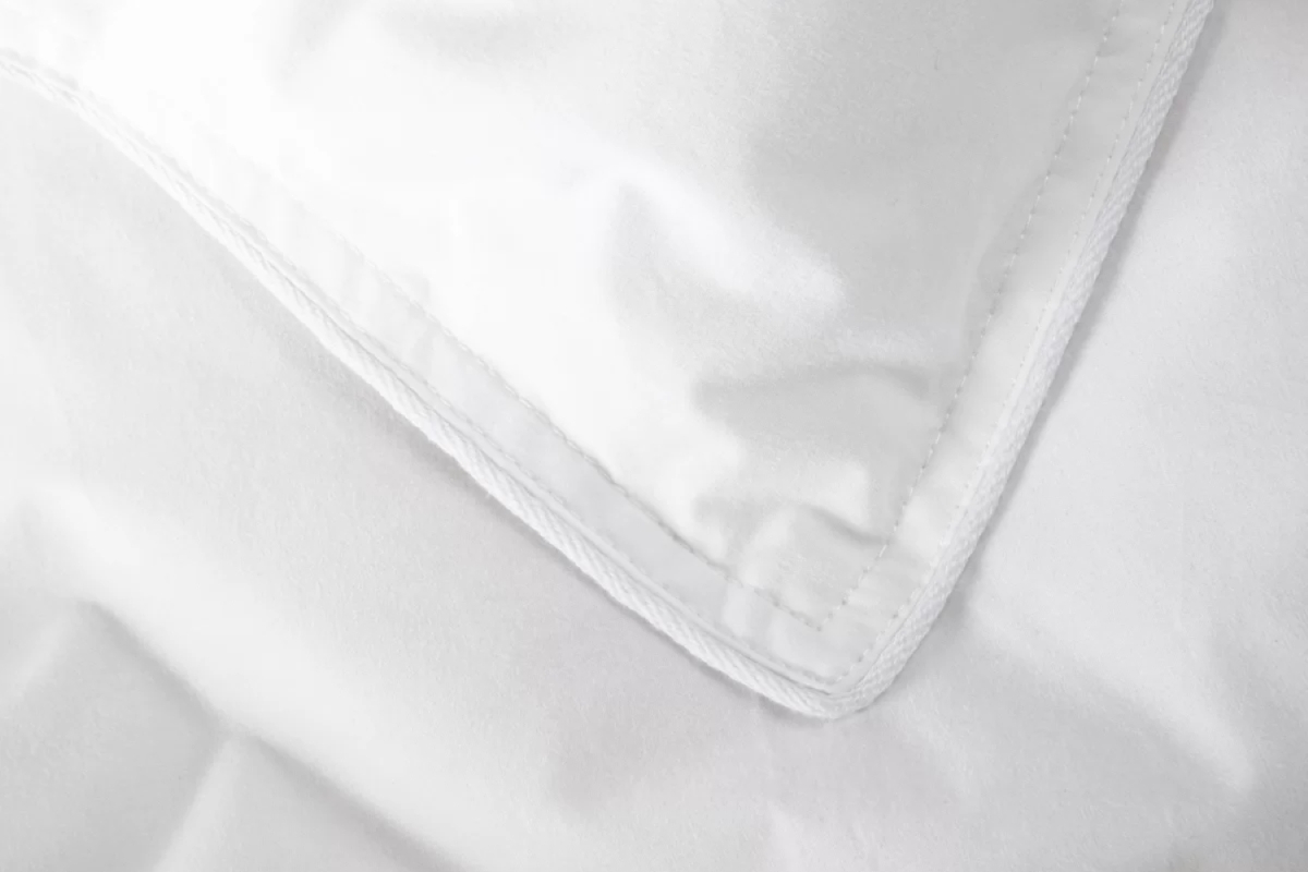 Couette premium en duvet et plumes | Maison Aveni