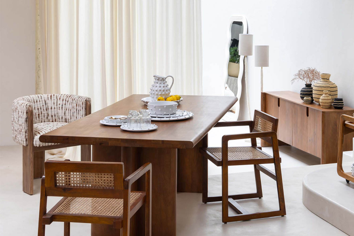 Chaise avec accoudoirs en acacia massif et tissu Elyor