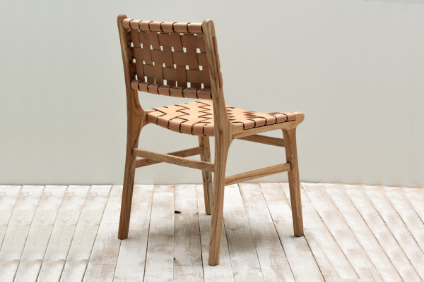 Chaise en manguier massif et cuir tressé Coren