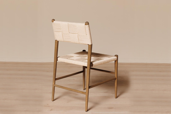 Chaise en frêne massif et tissage Enorae