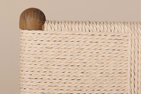 Chaise en frêne massif et tissage Enorae