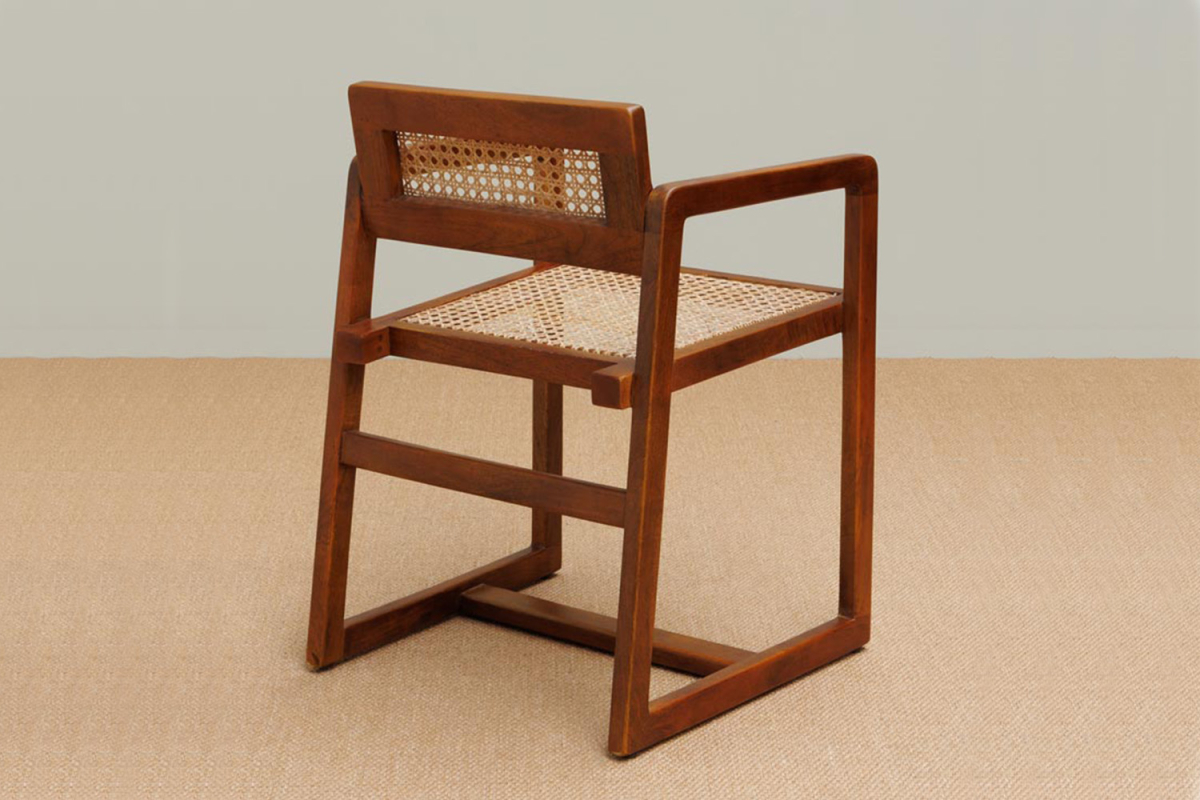 Chaise avec accoudoirs manguier et cannage Sorenza