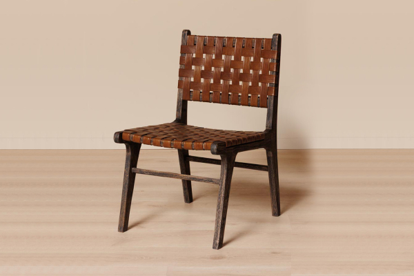 Chaise en manguier massif et cuir tressé Olva