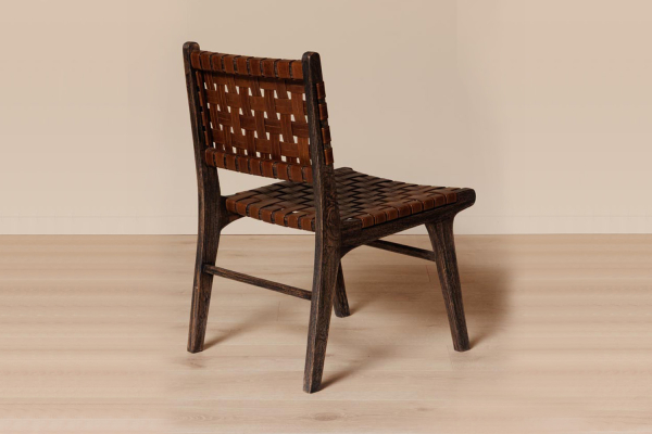 Chaise en manguier massif et cuir tressé Olva