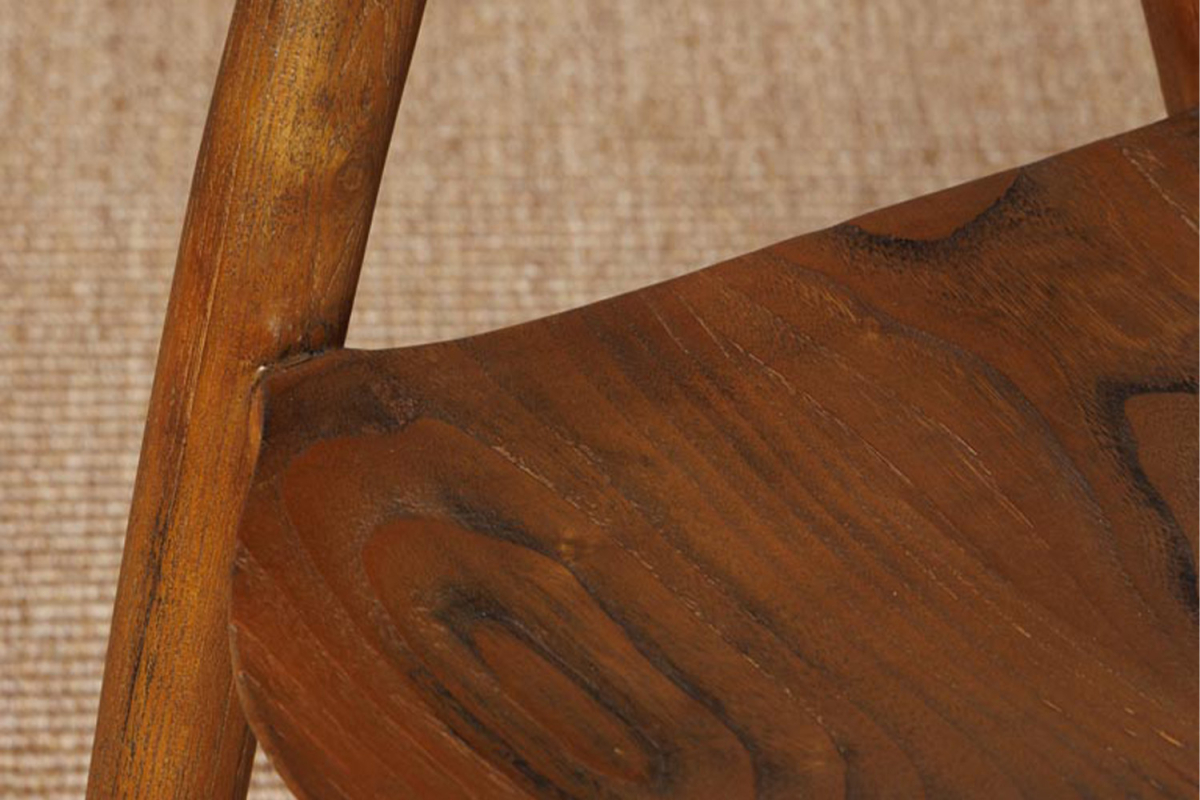 Chaise avec accoudoirs en sungkai massif Isandor