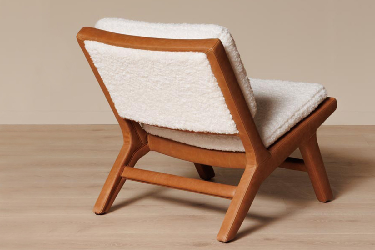 Fauteuil en bois cuir et bouclette Elora