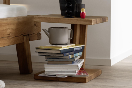 Melor – Table de chevet en chêne massif au design minimaliste