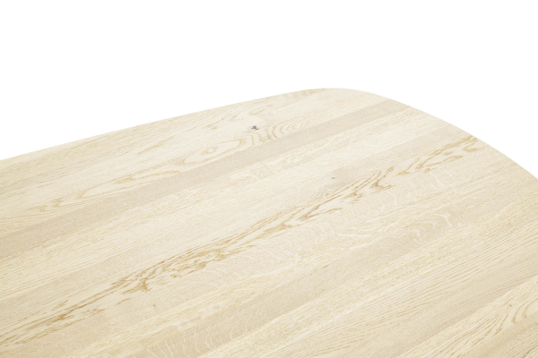 Table en chêne massif avec pieds étoile Jacob – Élégance et design