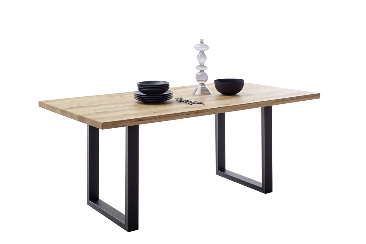 Table en chêne massif et pieds U en acier – Modernité élégante