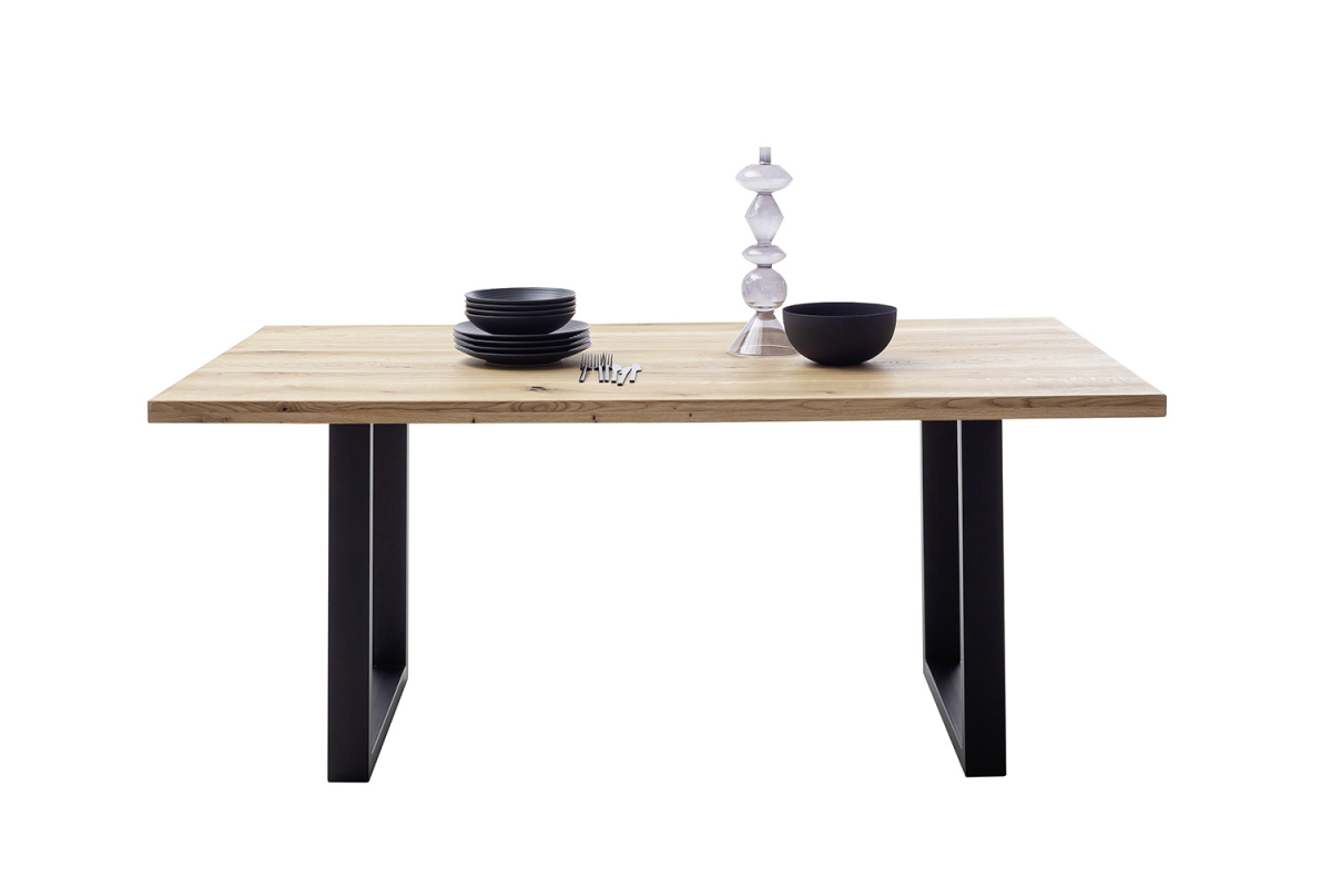 Table en chêne massif et pieds U en acier – Modernité élégante