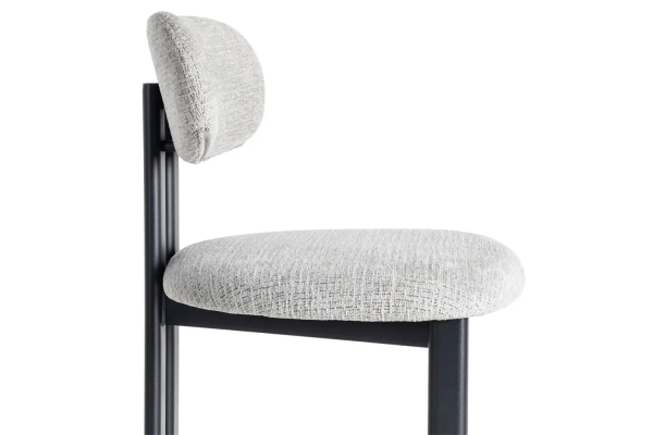 Chaise Maïa en tissu déperlant et pieds acier