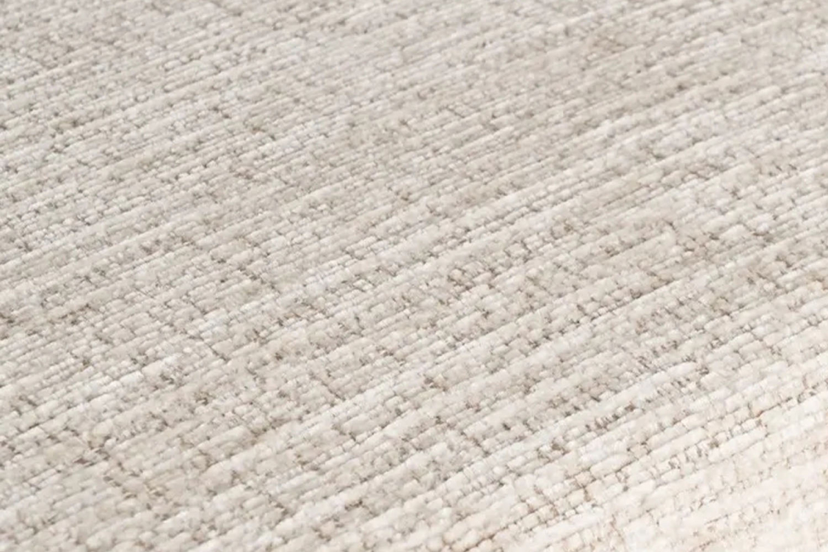 Chaise Maïa en tissu déperlant et pieds acier
