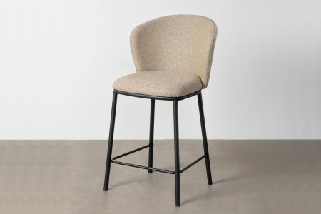Tabouret haut en tissu et pied métal Sorren – Élégance et confort