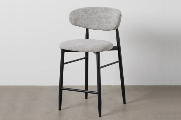Tabouret haut 65 cm en tissu et pieds métal Milo – Confort et design