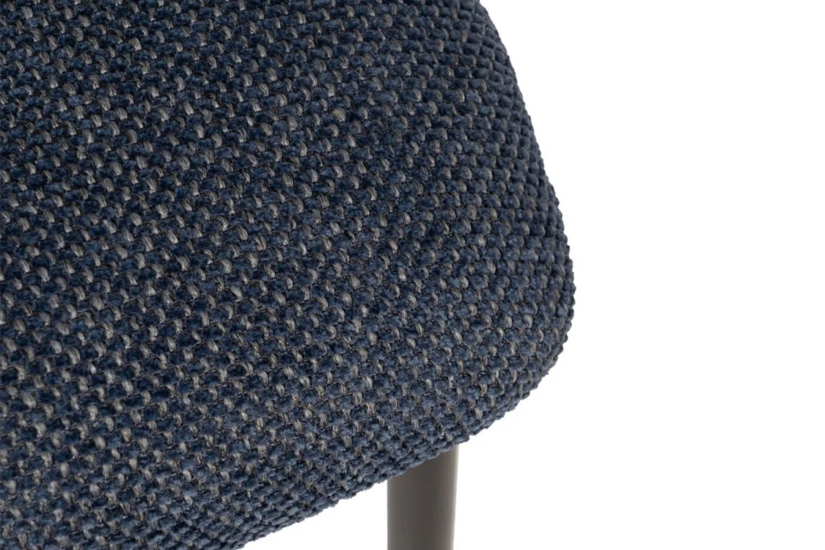 Chaise en tissu avec dossier bois et pieds métal Livia