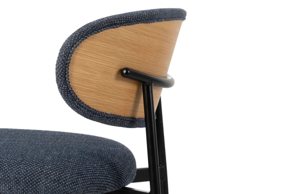Chaise en tissu avec dossier bois et pieds métal Livia