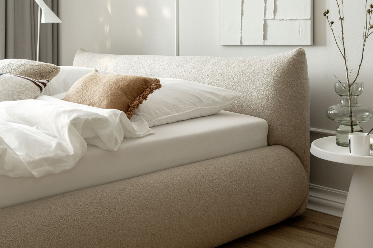 Lit coffre Livia – Lit premium avec tête de lit en tissu bouclette