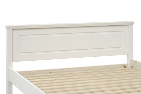 Lit en bois avec tête de lit blanc – Élégance et solidité durable