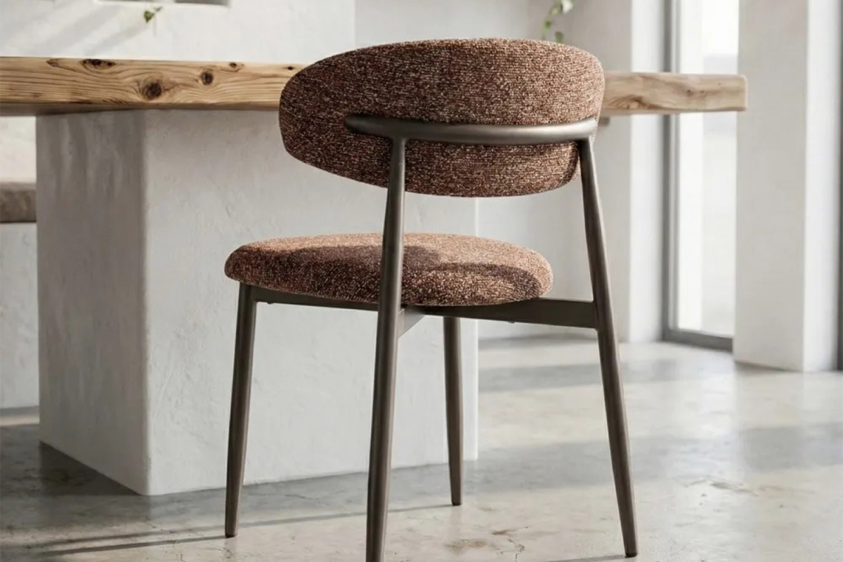 Chaise en tissu texturé et pieds métal Milo – Élégance et style