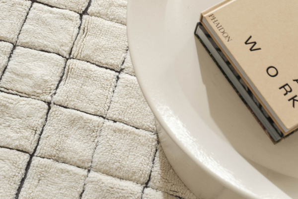 Tapis rectangulaire en laine design Mosaic – Lorena Canals