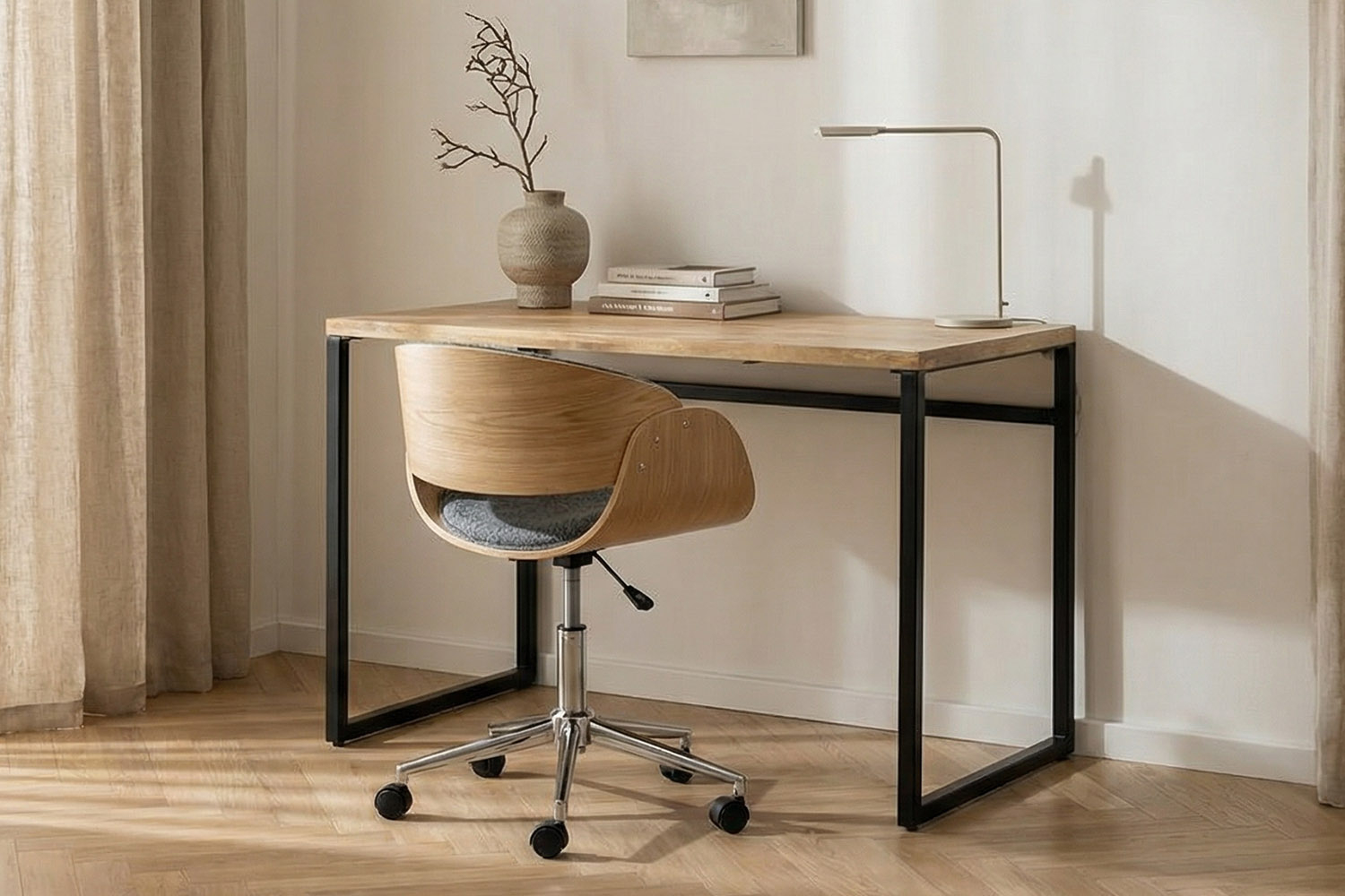 Bureau en manguier et pieds en métal noir Solaire