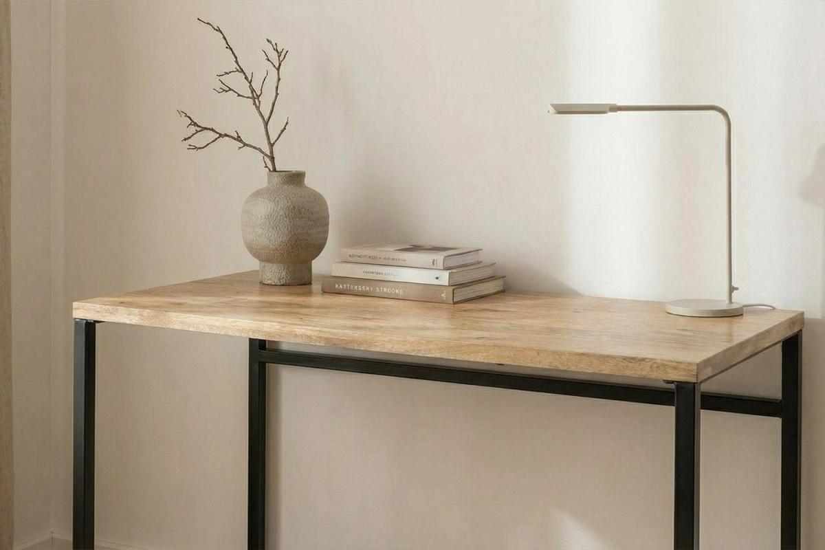 Bureau en manguier et pieds en métal noir Solaire