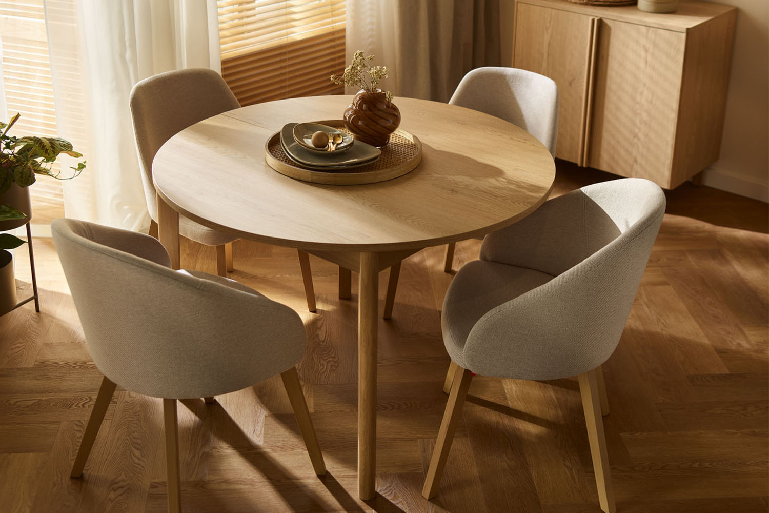 Table ronde extensible 4-6 pers.  en chêne Alba